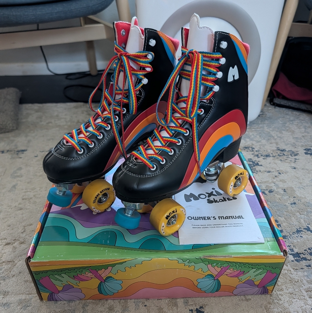 Moxi Rainbow Roller Skates - Size 9 - Asphalt Black - Picture 2 of 8